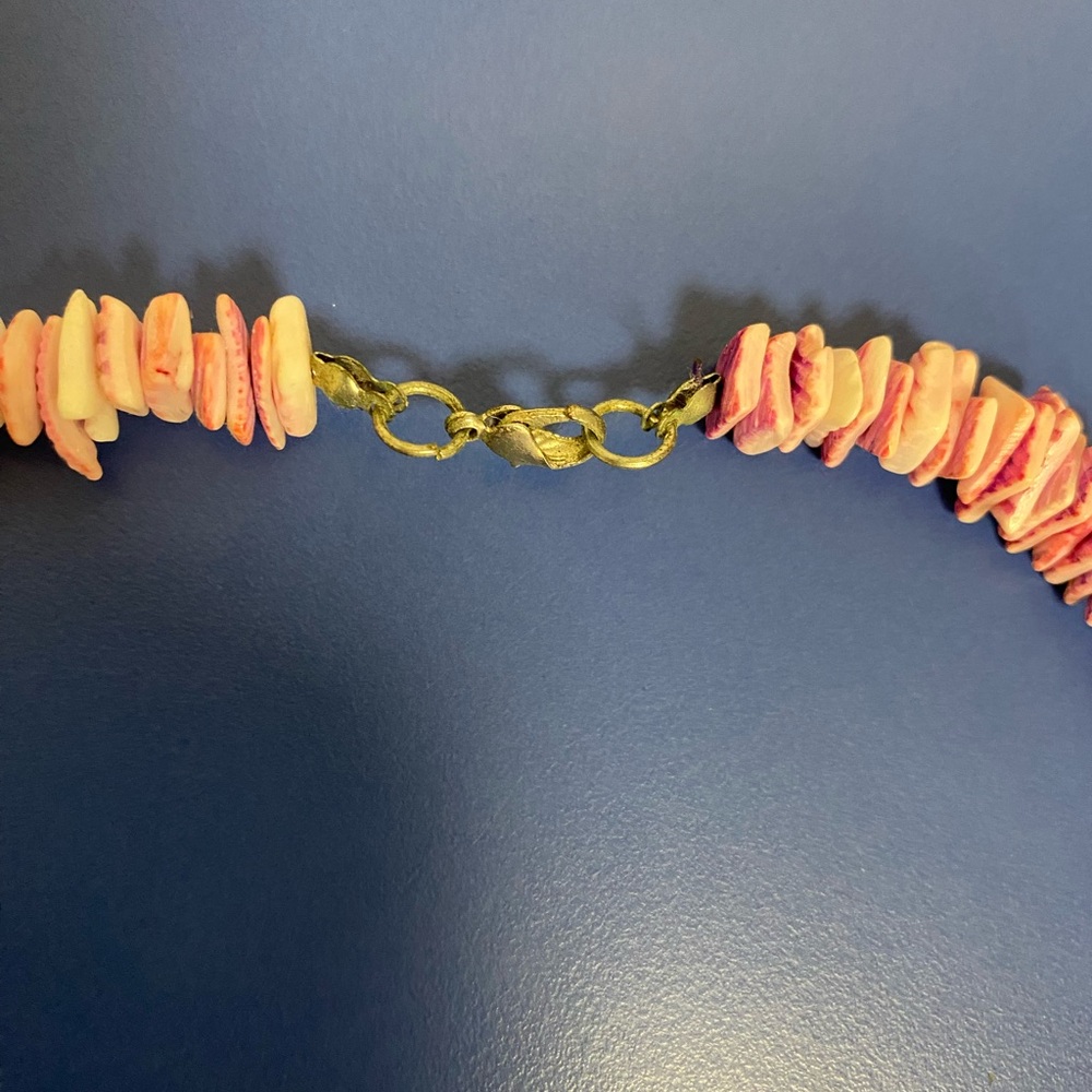 Colorful Shell Necklace Set - Picture 3 of 6